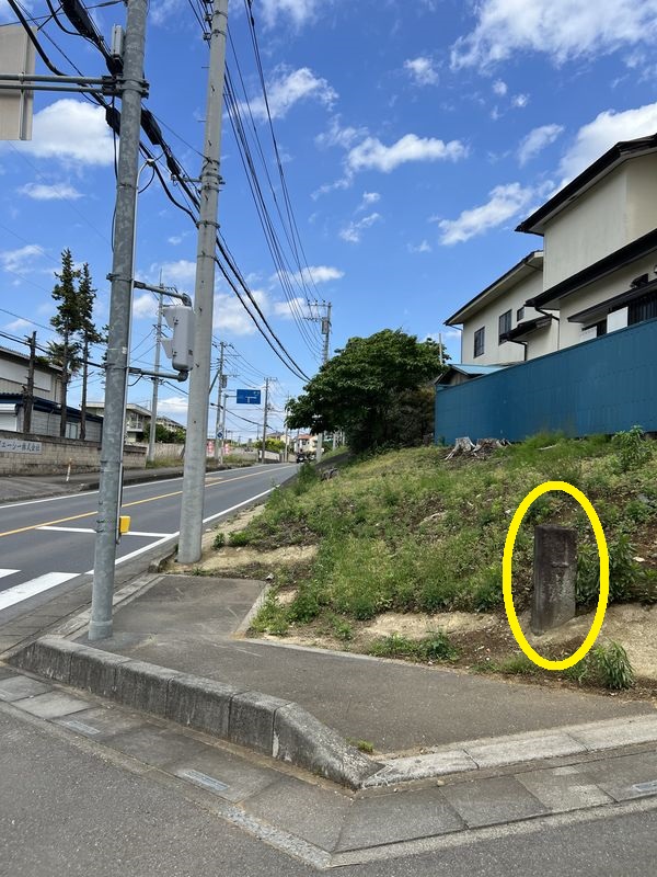 観音像付き道標｜松伏町築比地